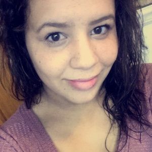 Meet your Posher, Alexisalexis